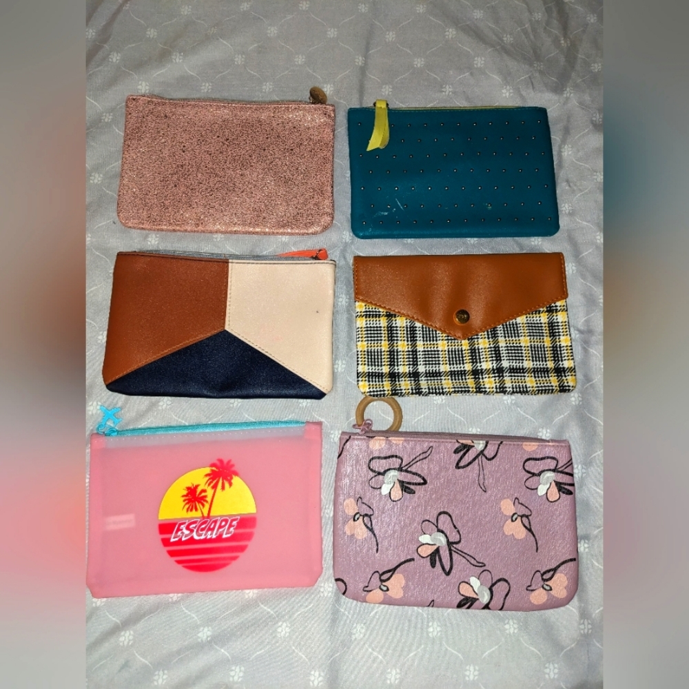 Cosmetic bags
